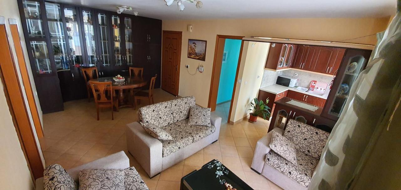 Enjoy Apartment Sarandë エクステリア 写真