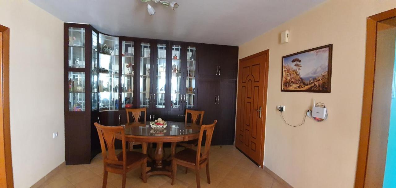 Enjoy Apartment Sarandë エクステリア 写真